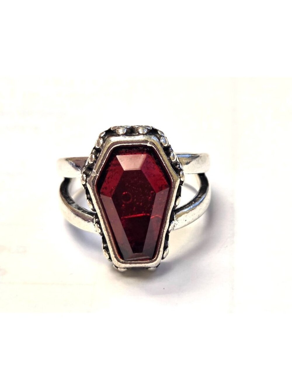 Coffin-Shaped Red Gemstone Ring With Silver-Tone Band & Beaded Detailing